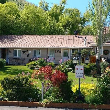 Alpaca Inn, The Лава Хот Спрингс Екстериор снимка
